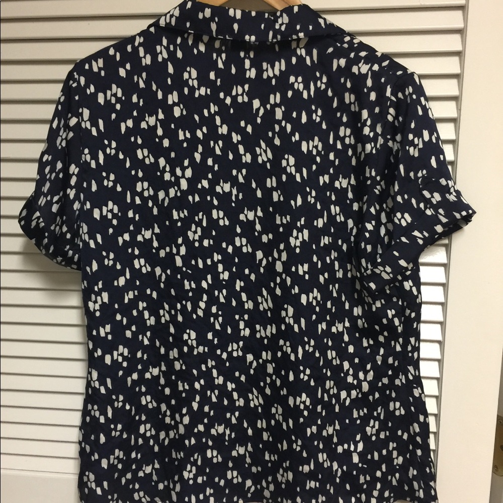 Flowy Polka-dot Button. - Picture 4 of 6